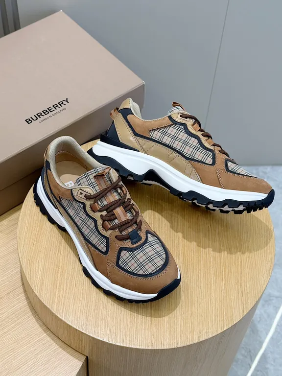 Burberry Shoe 